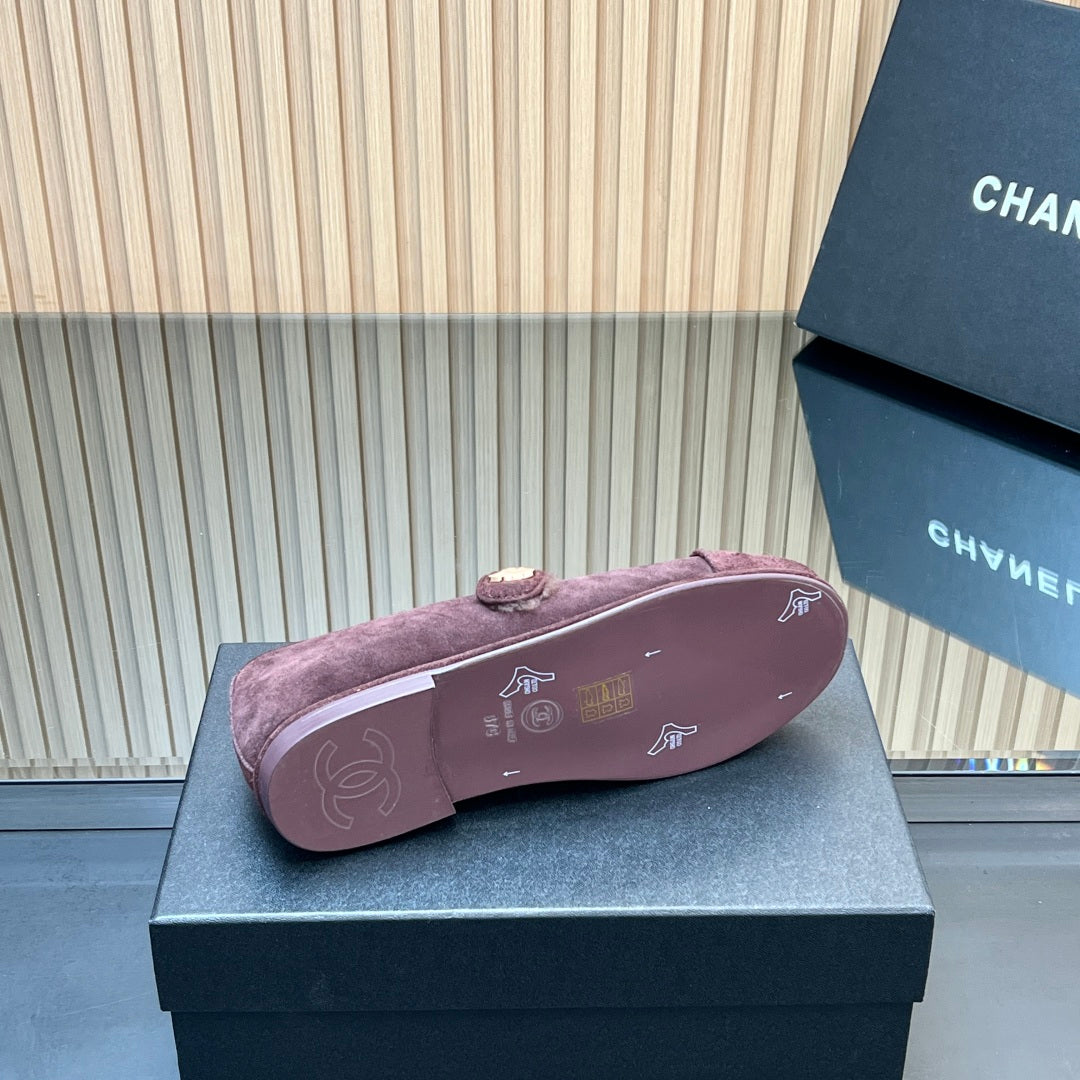 25 Mary Jane's lamb wool shoes