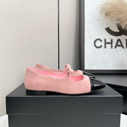 25 Pointed painted flat shoes