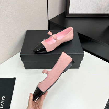 25 Pointed painted flat shoes