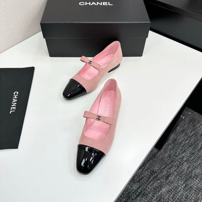 25 Pointed painted flat shoes