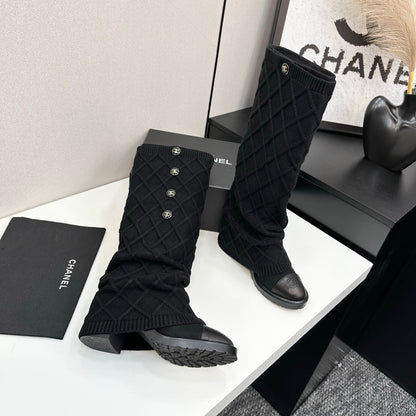 25 Knitted wool sheepskin boots