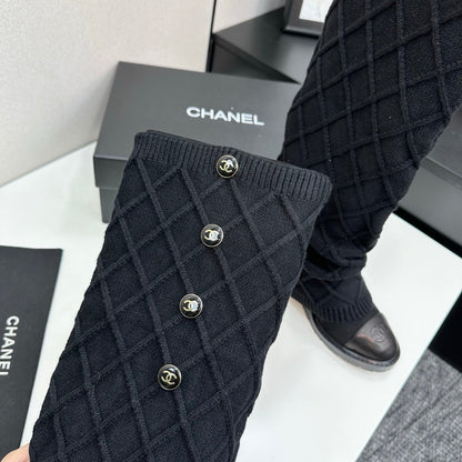 25 Knitted wool sheepskin boots