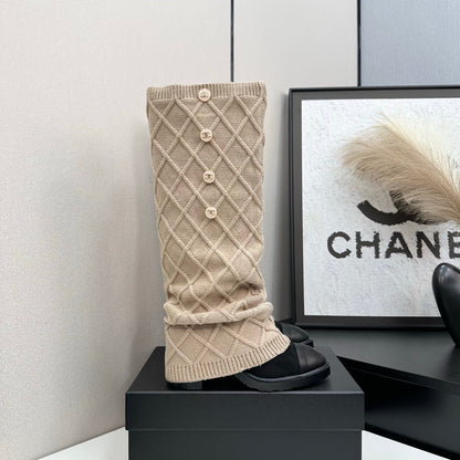 25 Knitted wool sheepskin boots