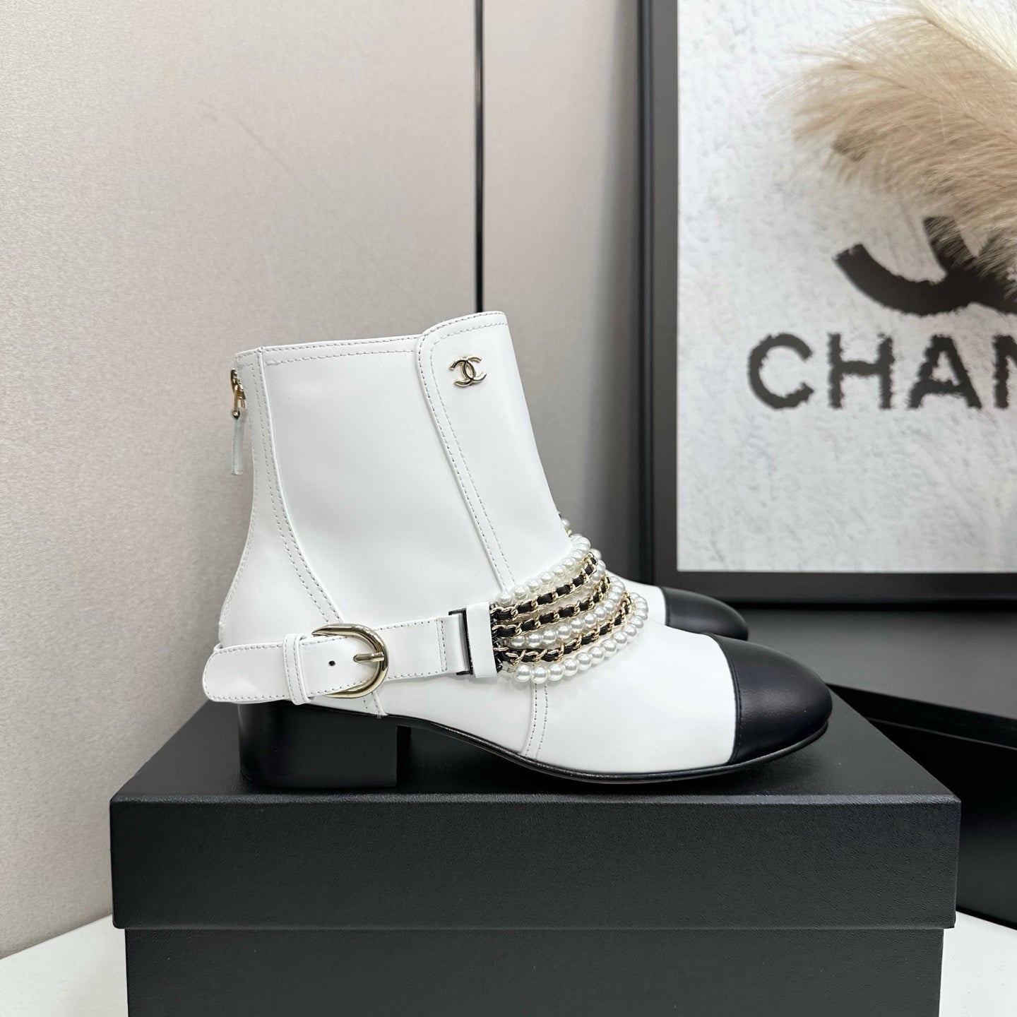 25 New sheepskin short boots