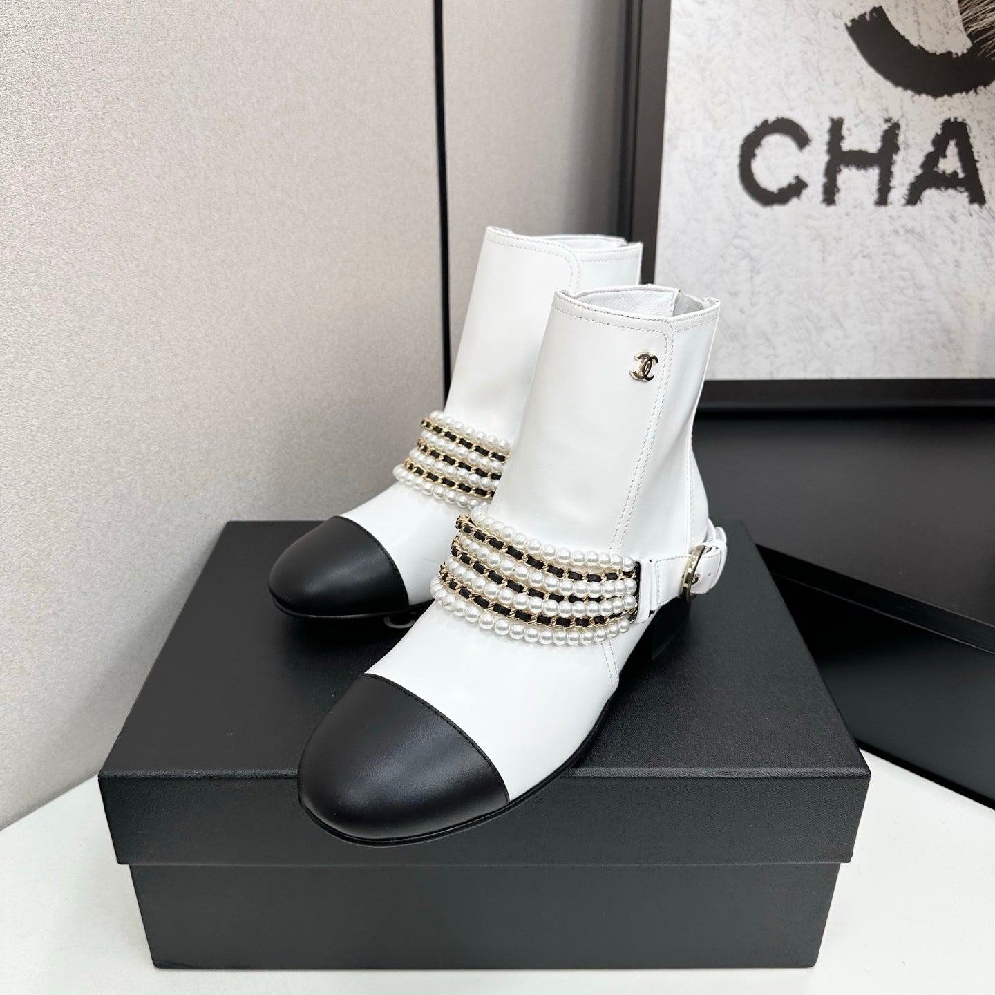 25 New sheepskin short boots