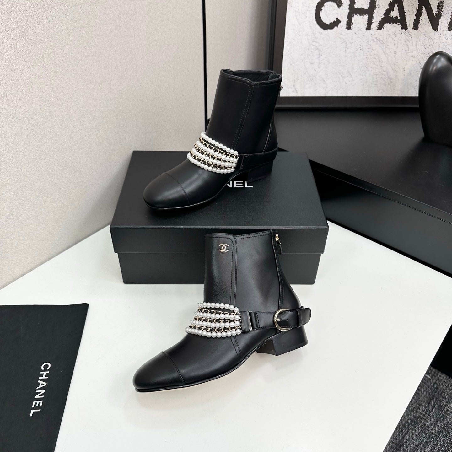 25 New sheepskin short boots