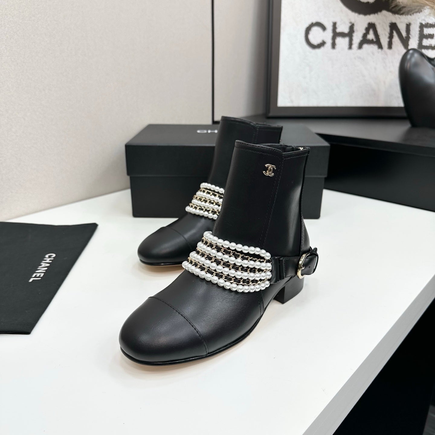 25 New sheepskin short boots