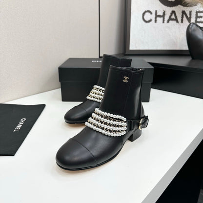 25 New sheepskin short boots