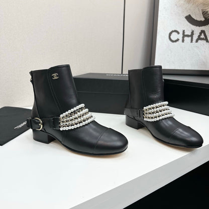 25 New sheepskin short boots