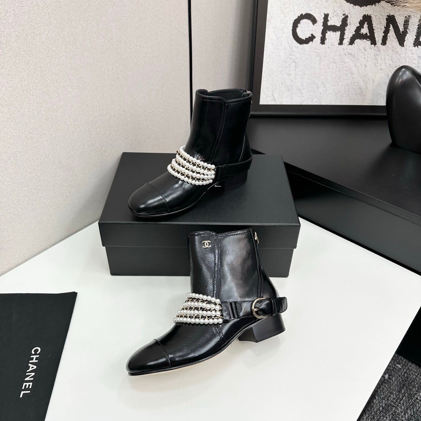 25 New sheepskin boots