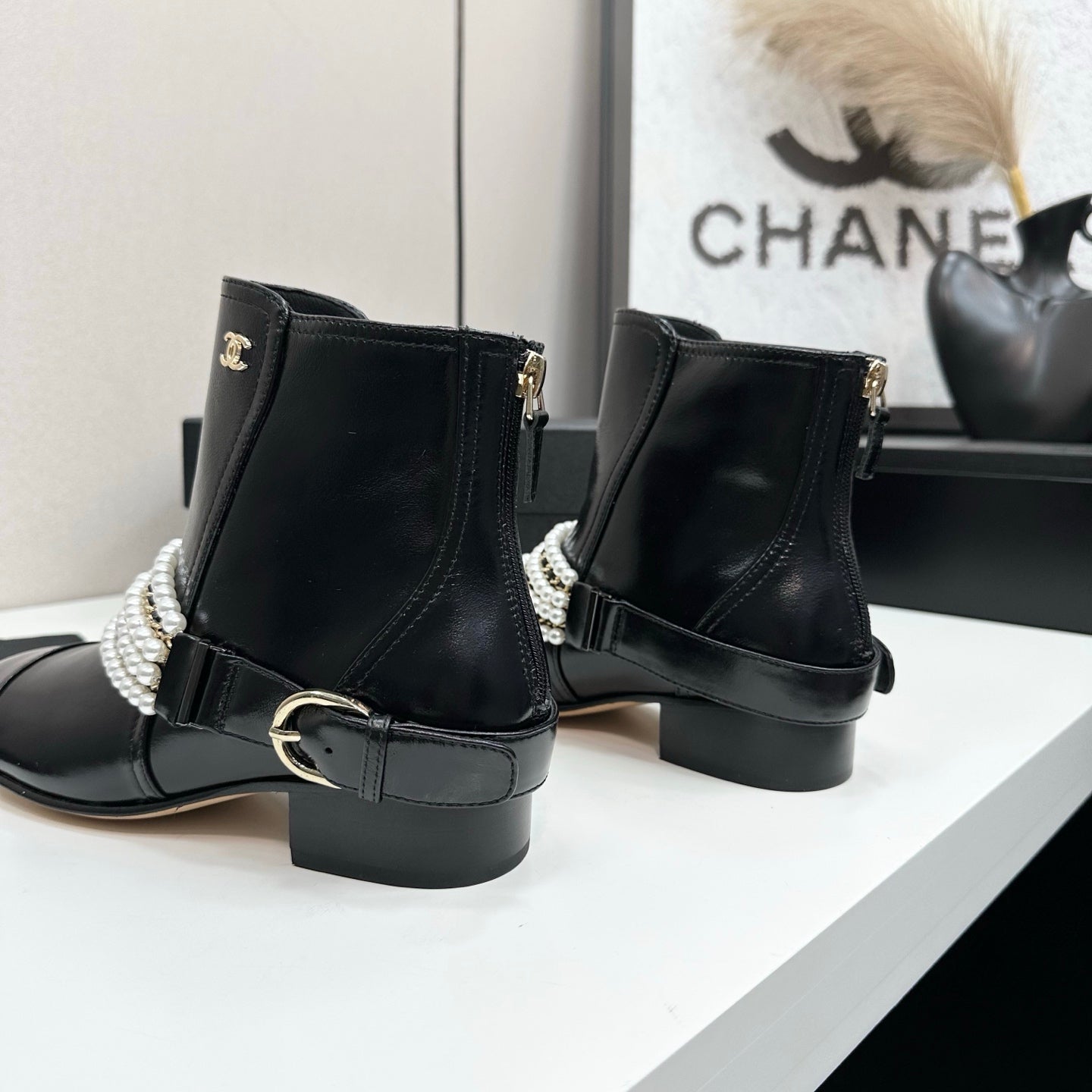 25 New sheepskin boots