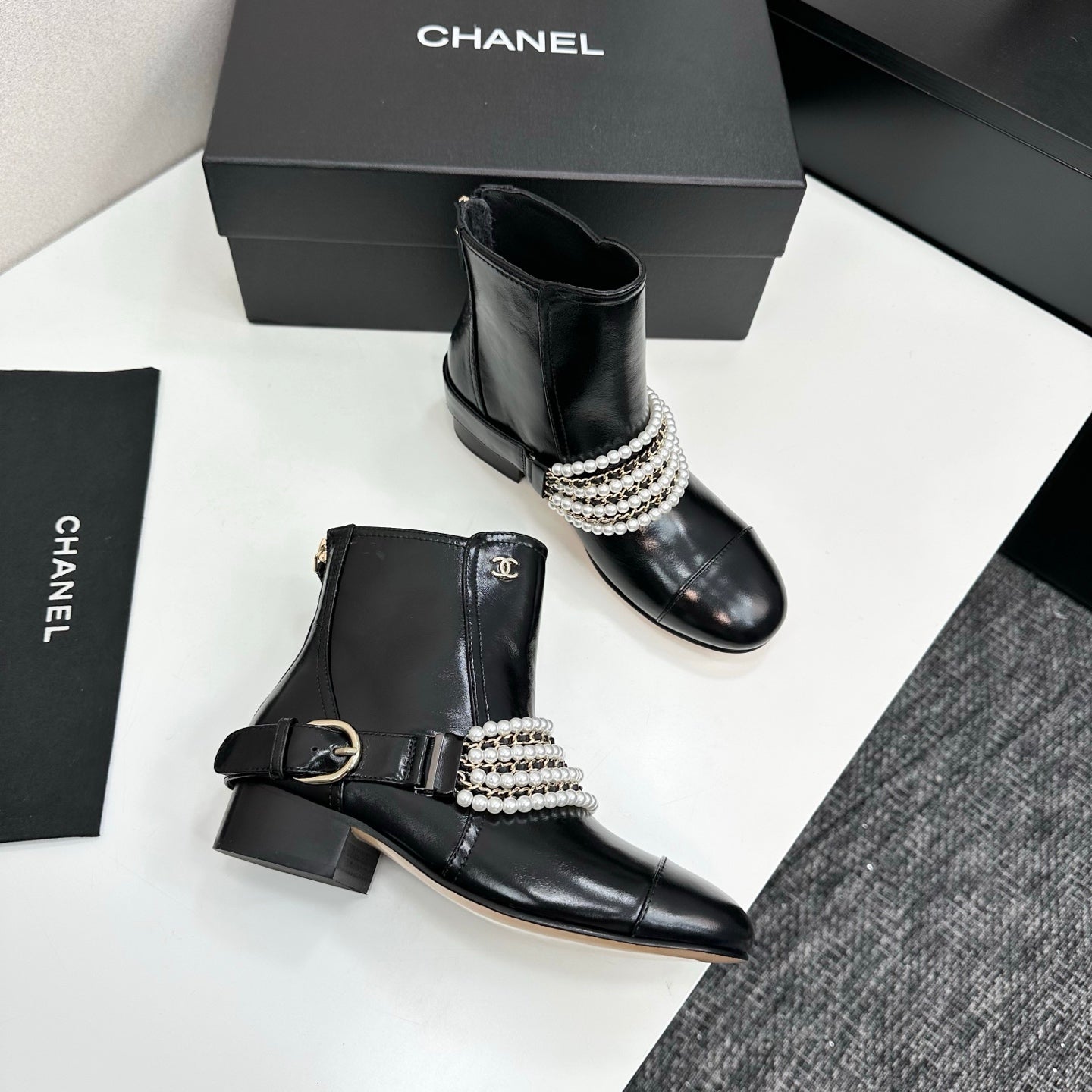 25 New sheepskin boots