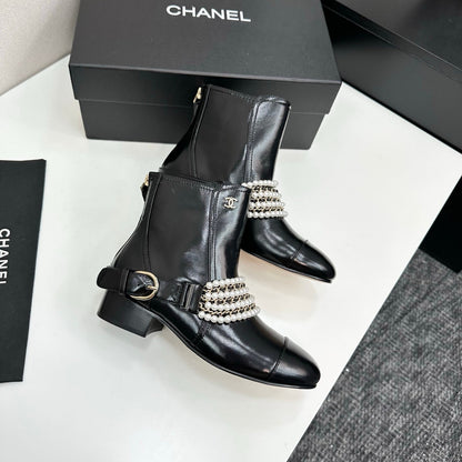 25 New sheepskin boots