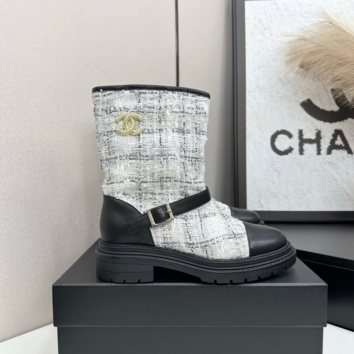 25 Cowhide and cloth lined mid calf boots