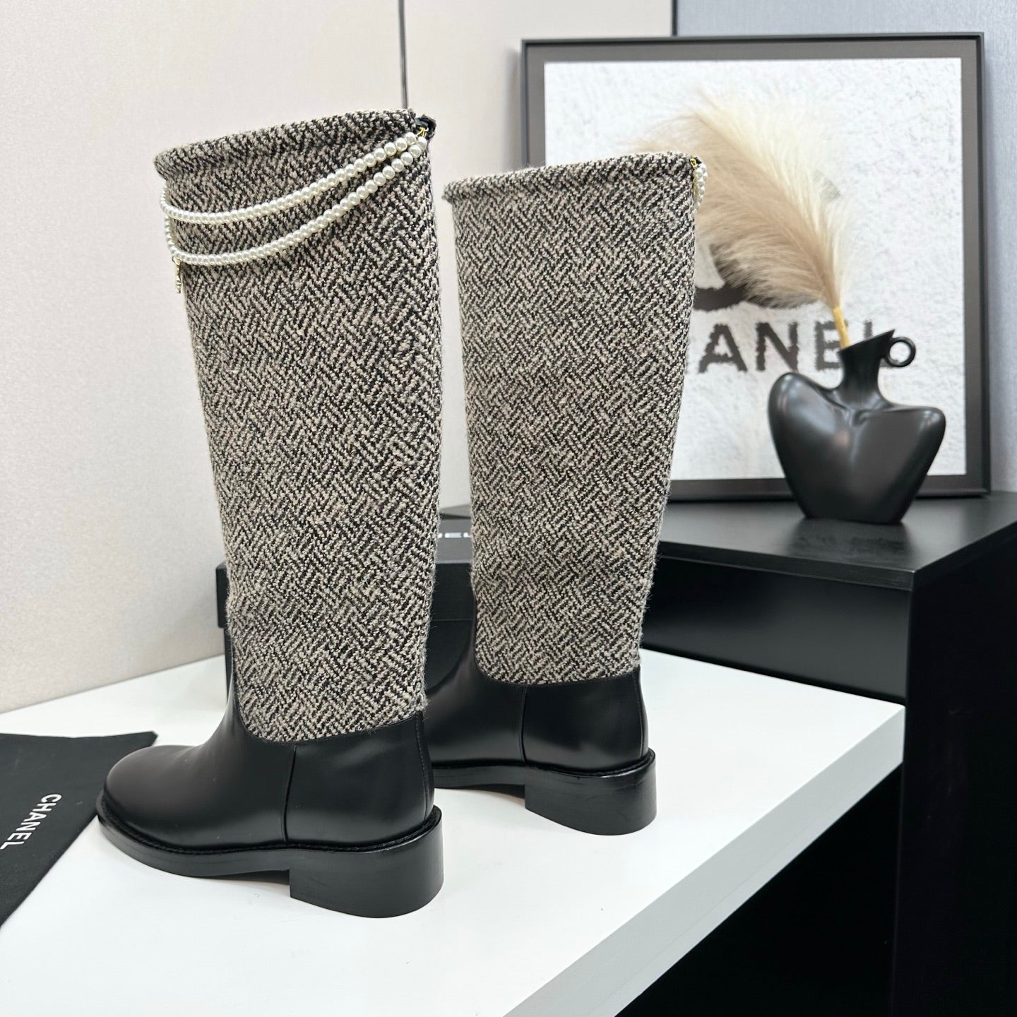 25 Pearl necklace decoration thick soled boots