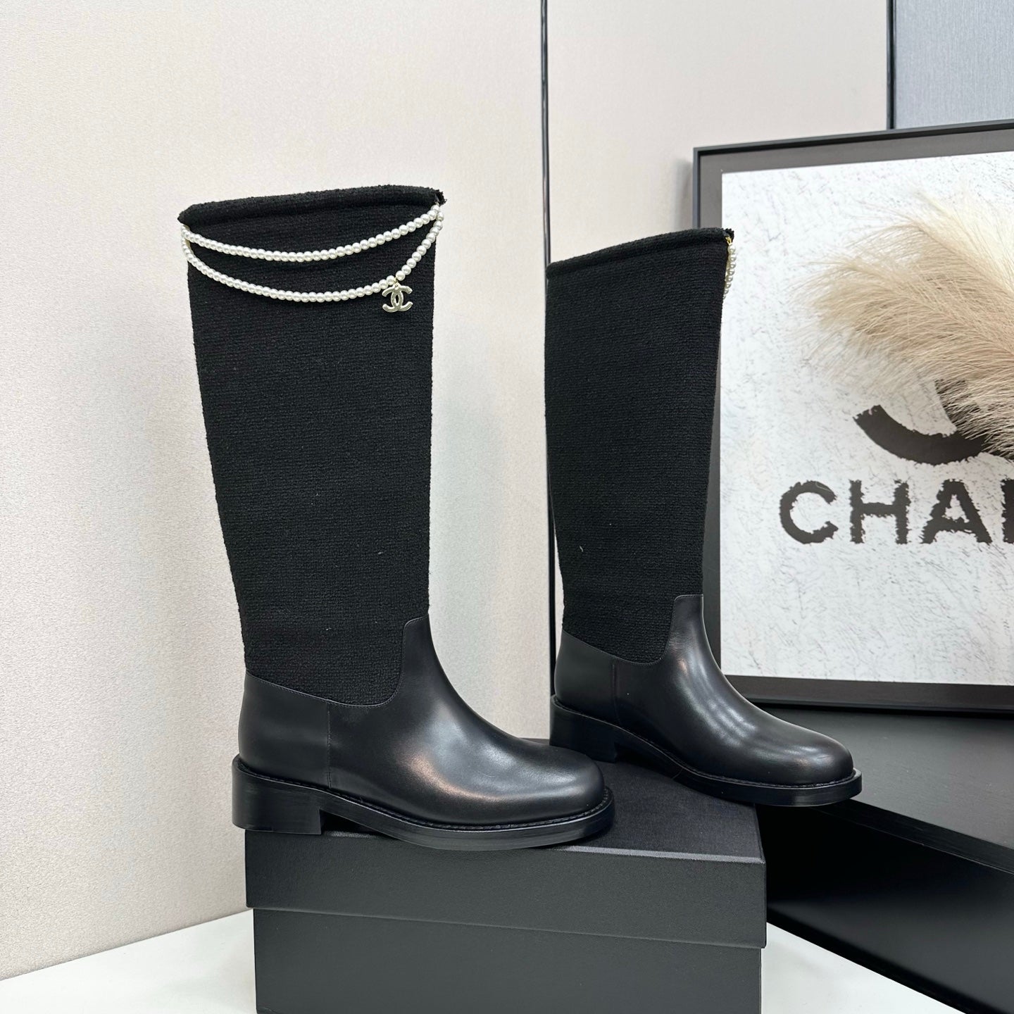 25 Pearl necklace decoration thick soled boots