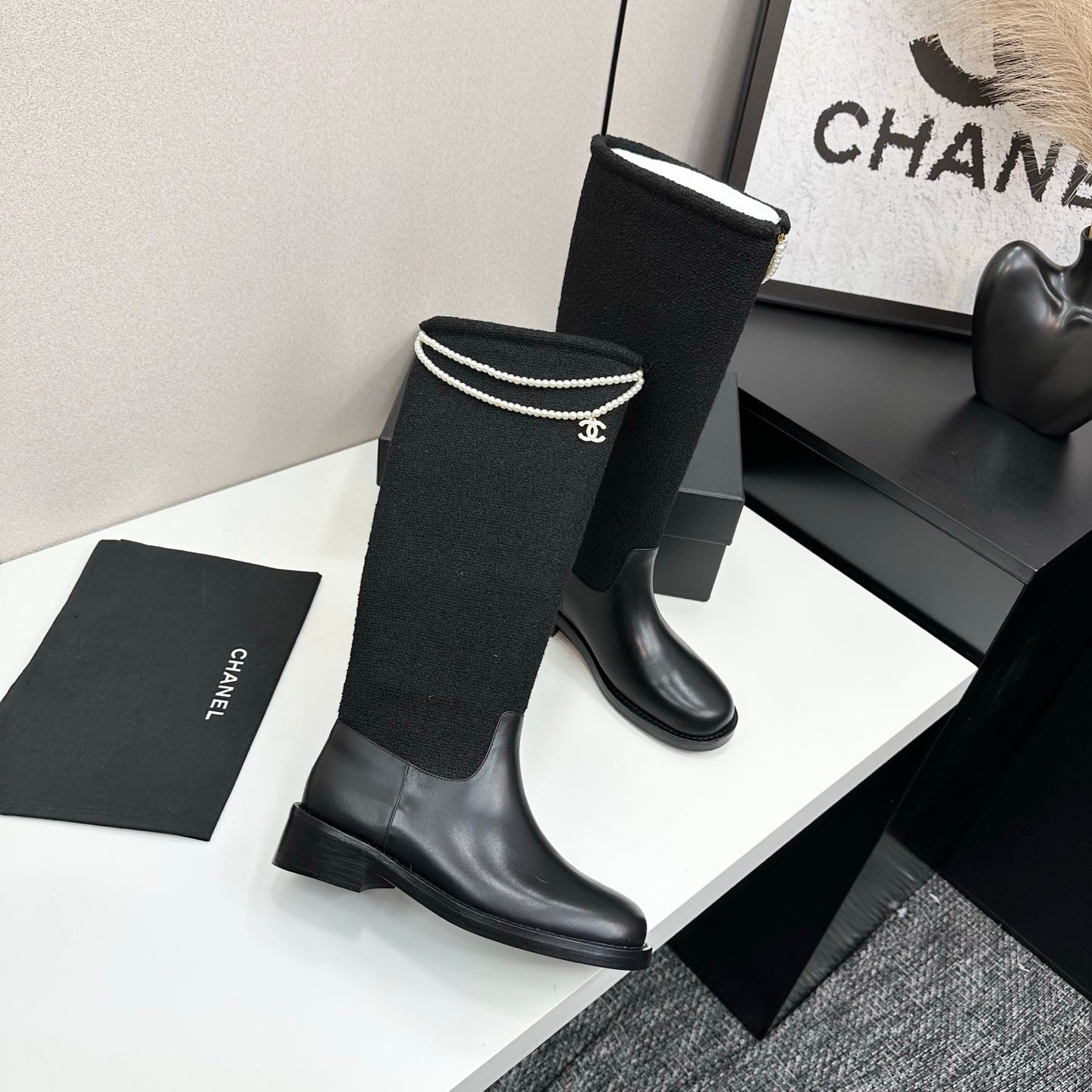 25 Pearl necklace decoration thick soled boots