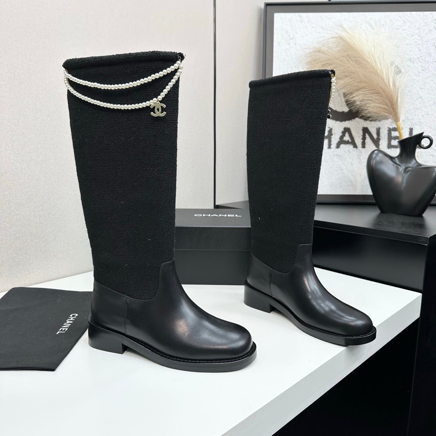 25 Pearl necklace decoration thick soled boots