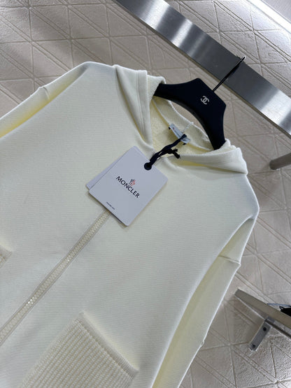 25 Hooded zip-up cotton sweatshirt