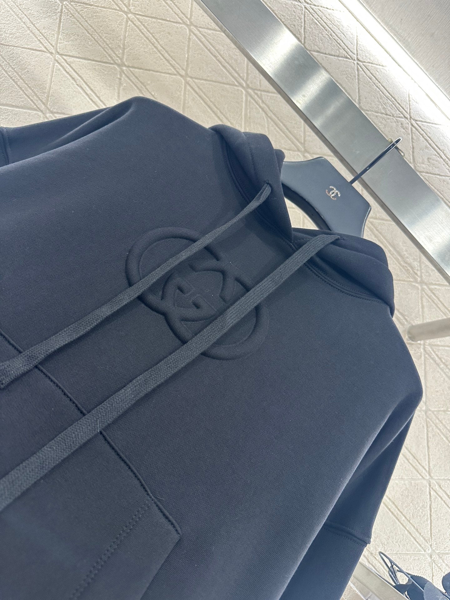 25 Hooded lettering cotton sweatshirt