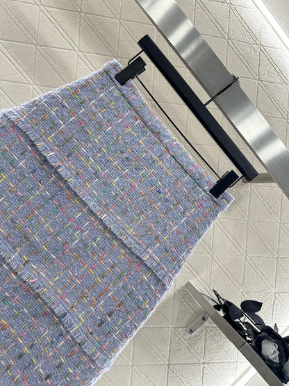 25 Round neck woven wool jacket+half skirt set