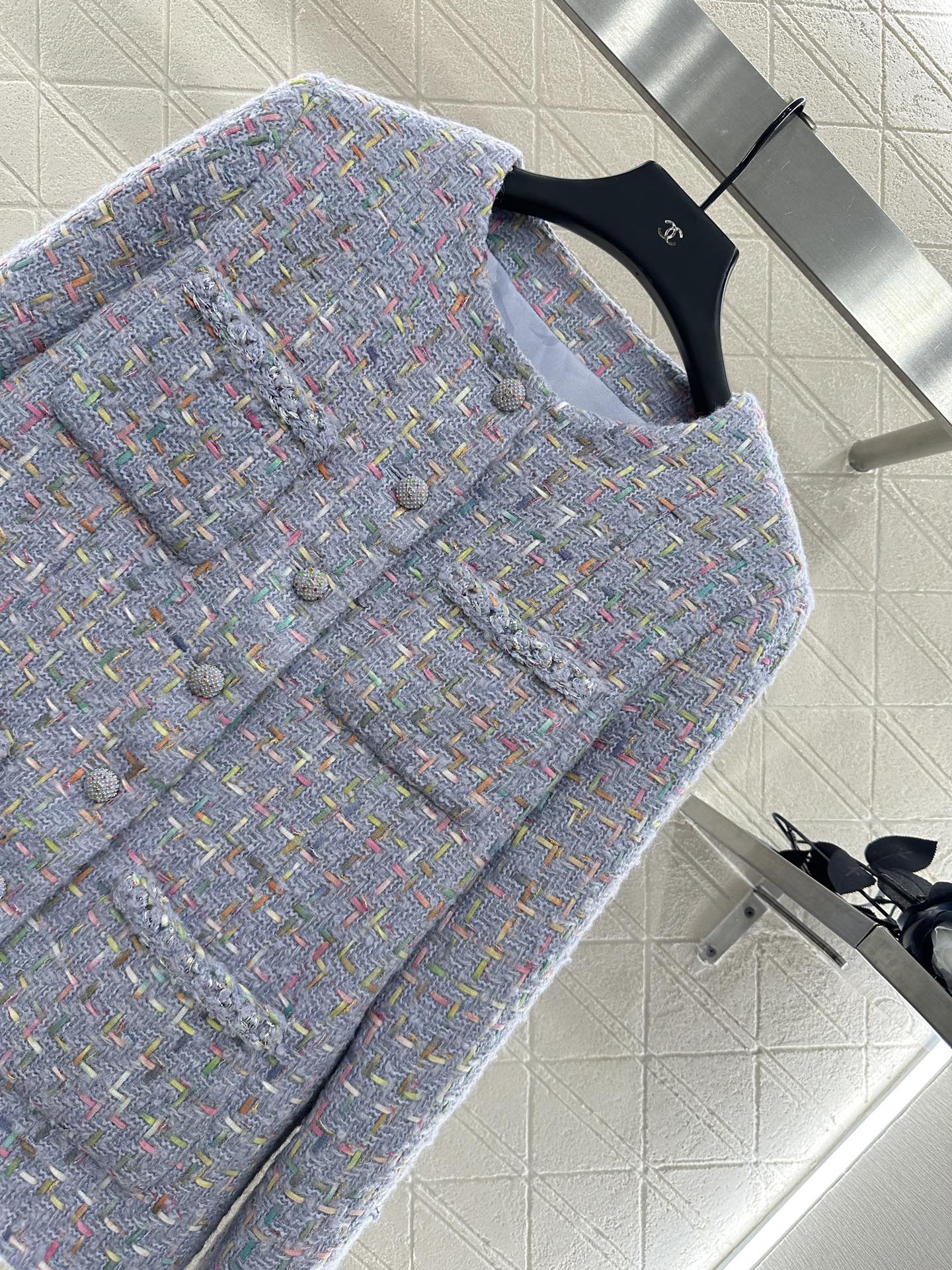 25 Round neck woven wool jacket+half skirt set