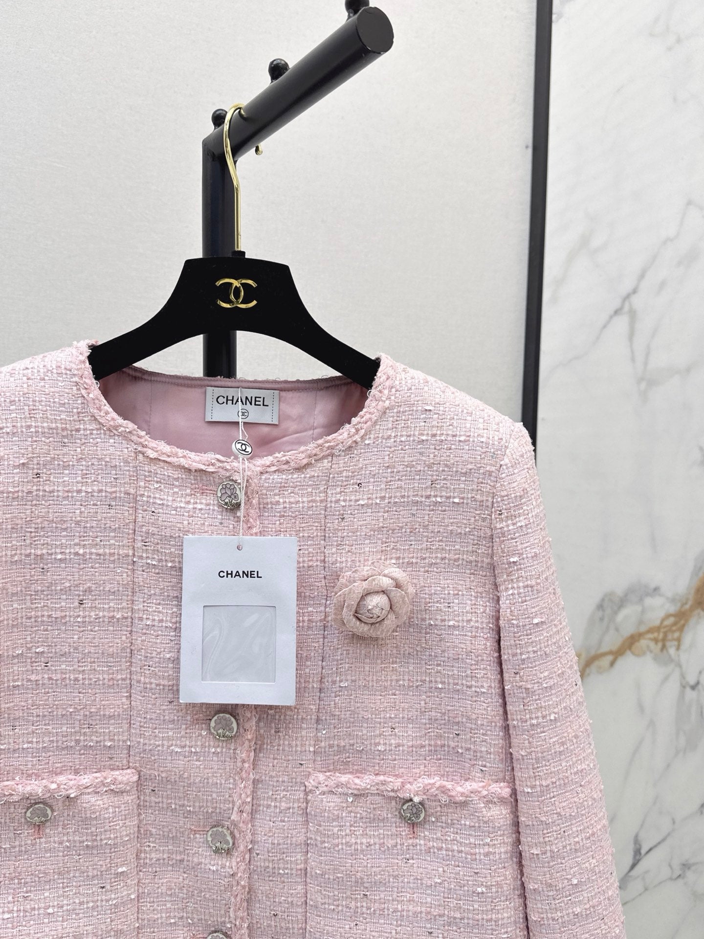 25 Girly pink short woven jacket