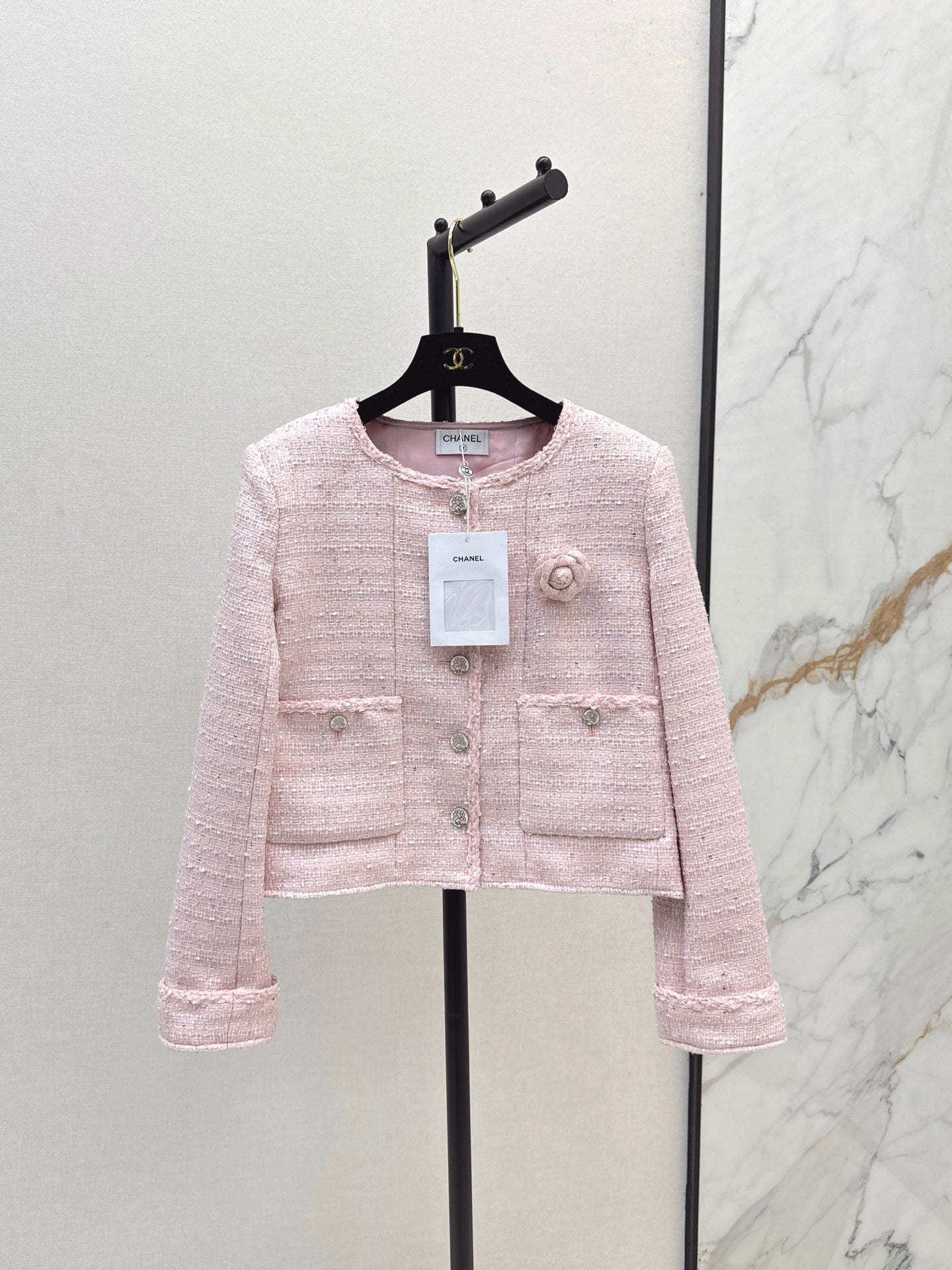 25 Girly pink short woven jacket