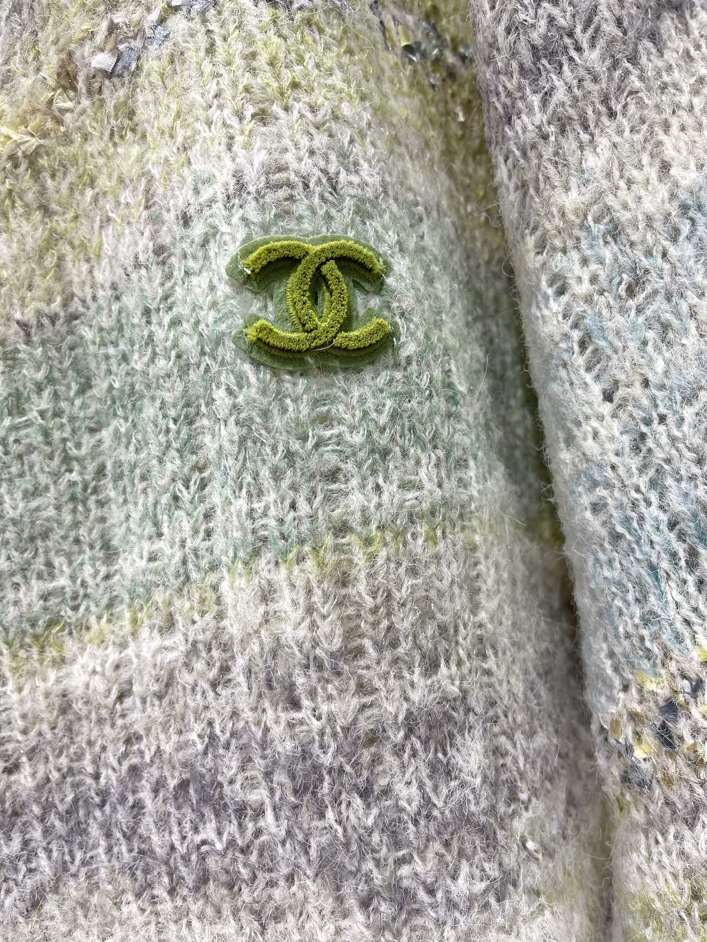 25 Gradient stripe patchwork mohair knitted cardigan