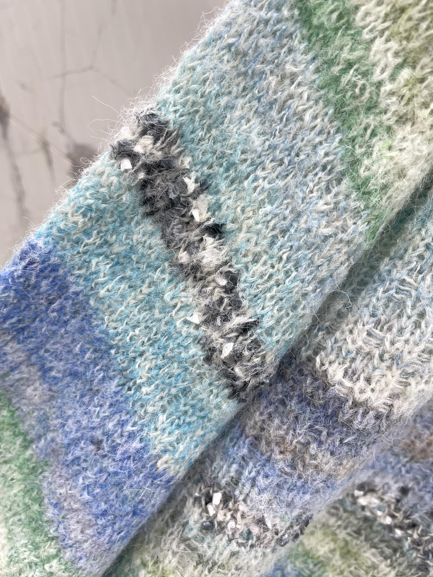 25 Gradient-panel mohair loose sweater