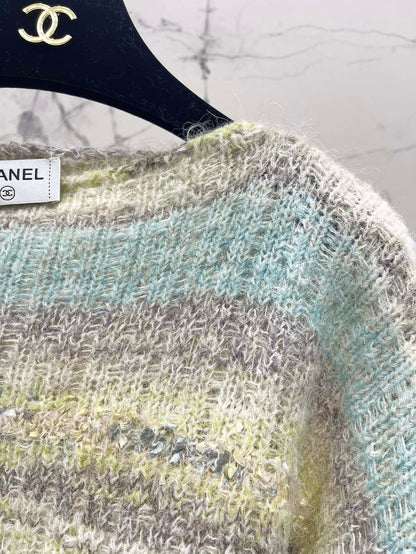 25 Gradient-panel mohair loose sweater