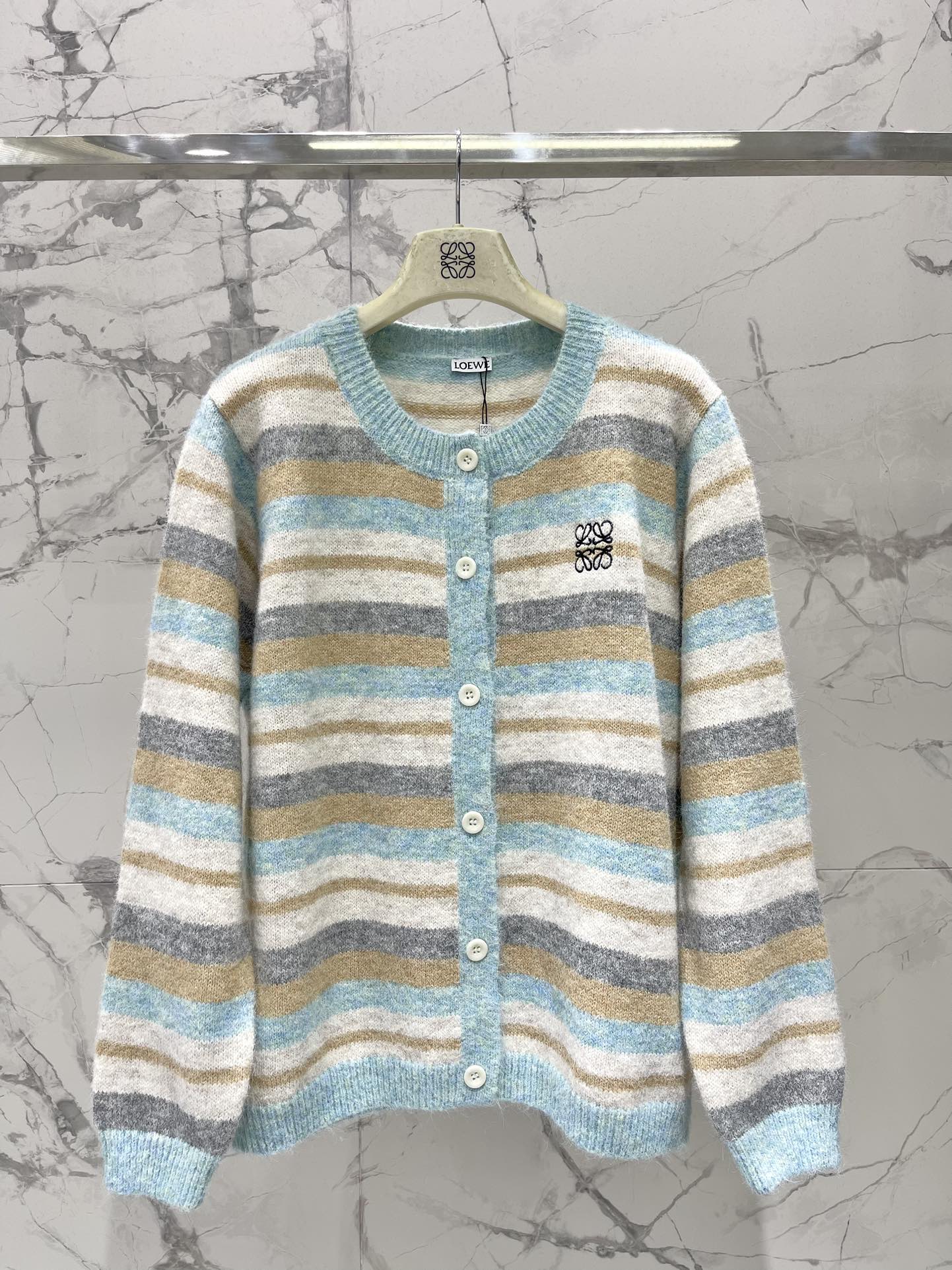 25 New embroidered logo striped knitted cardigan