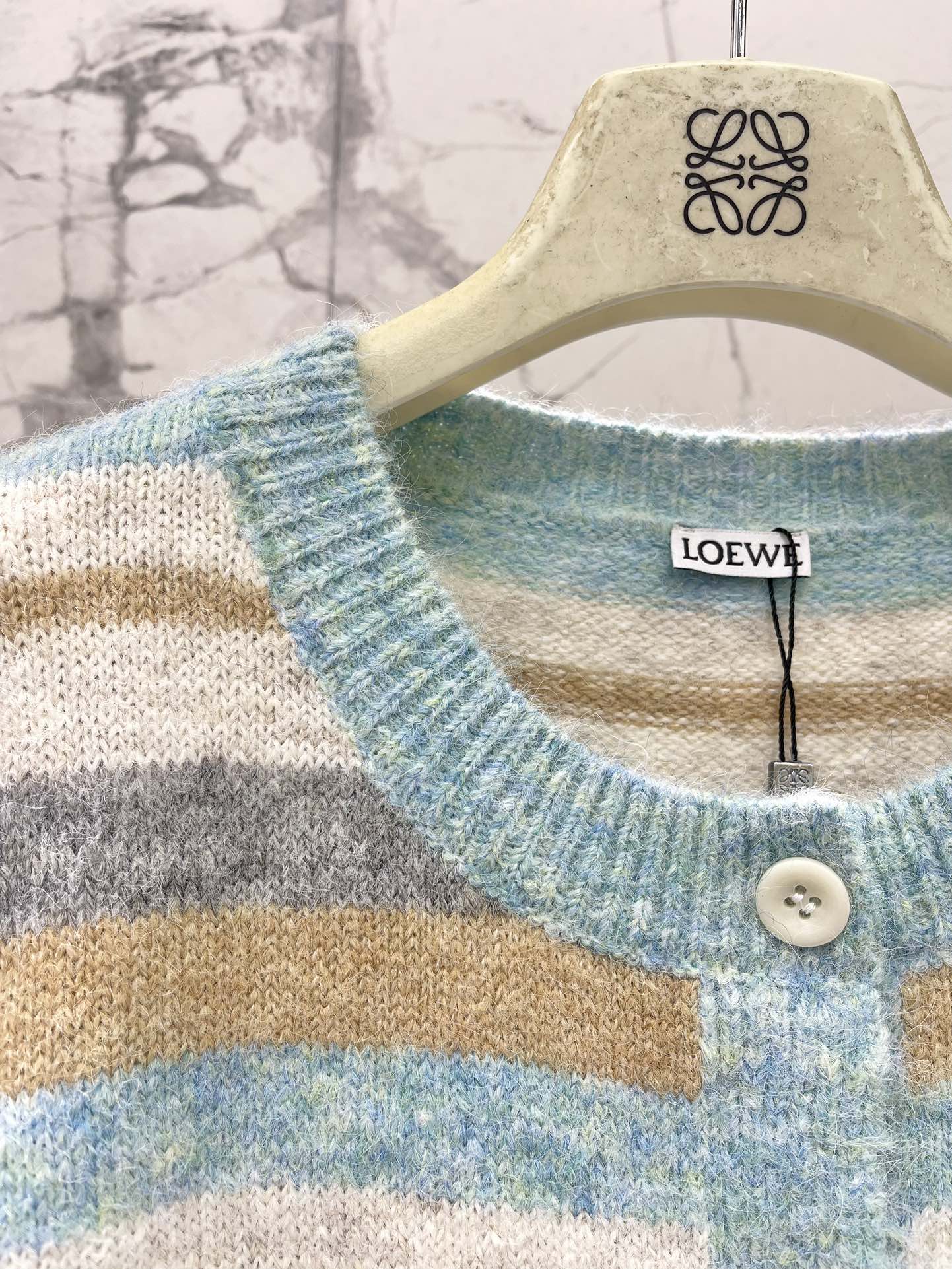 25 New embroidered logo striped knitted cardigan