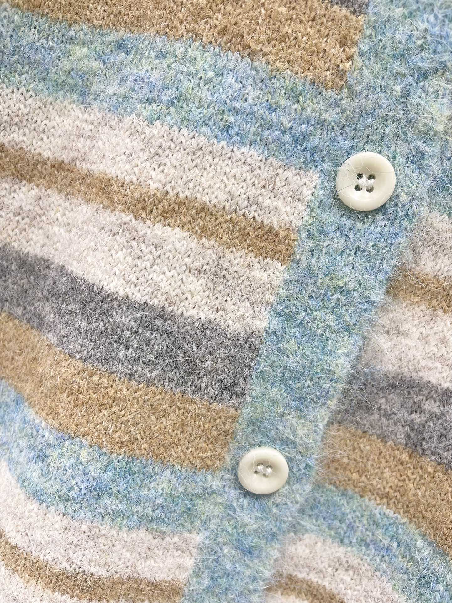 25 New embroidered logo striped knitted cardigan