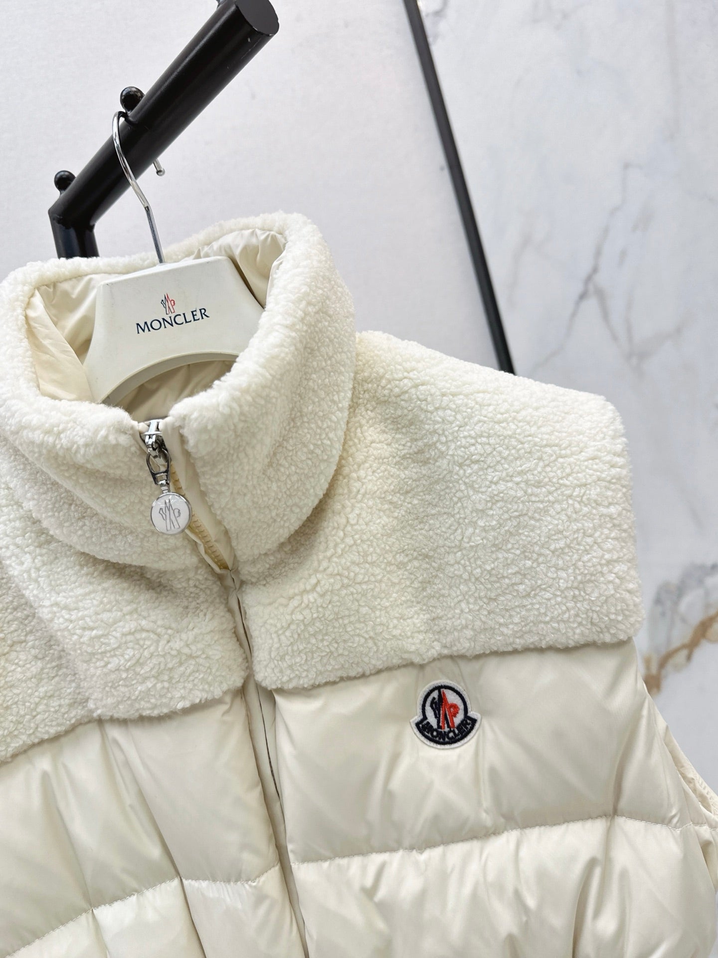 25 New environmentally friendly lambswool down jacket vest(White/Black)