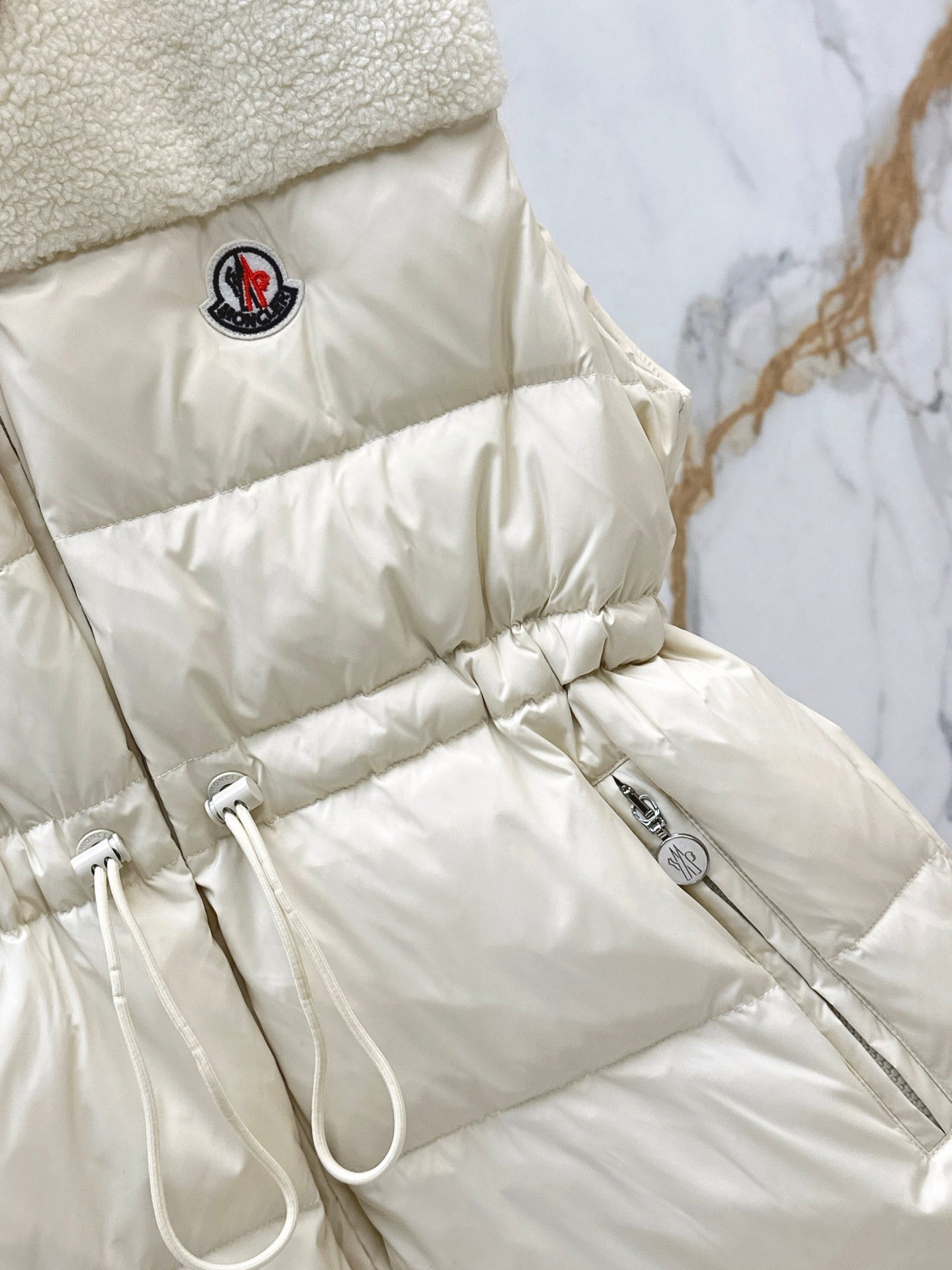 25 New environmentally friendly lambswool down jacket vest(White/Black)