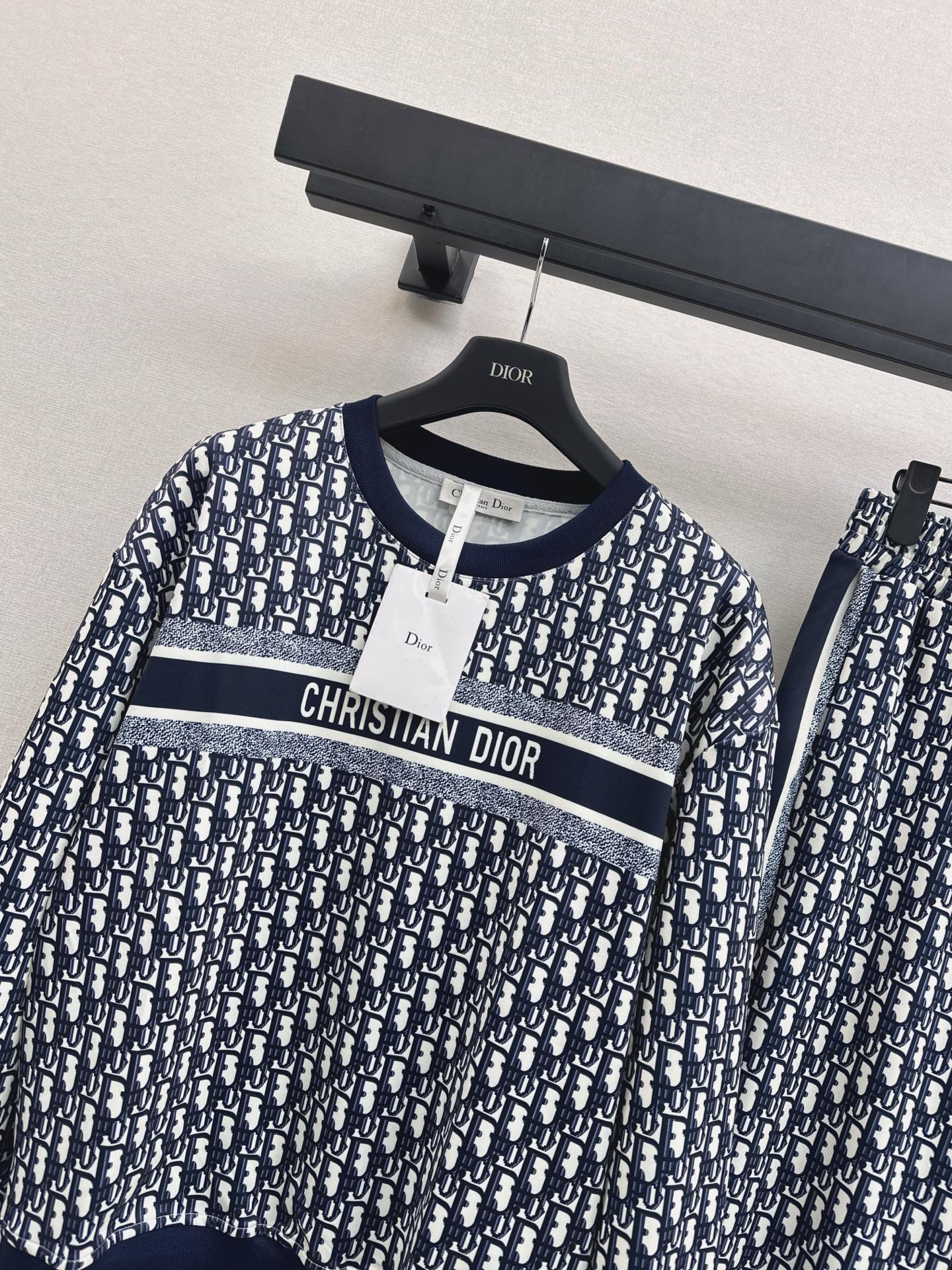 25fw new pattern sweatshirt with trousers set