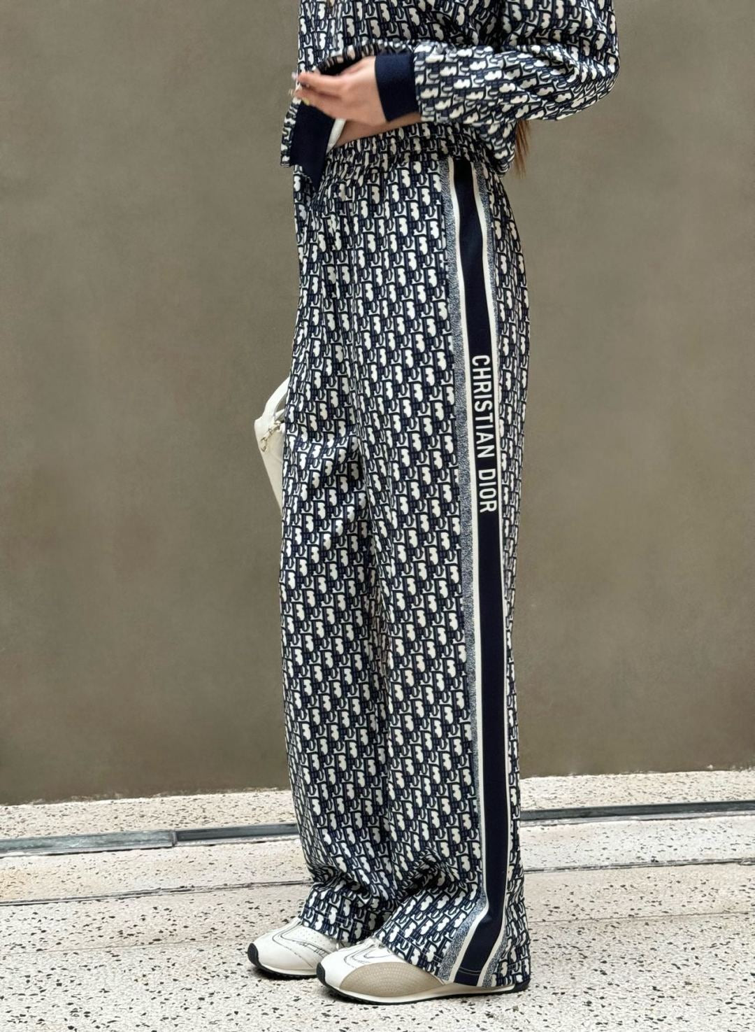 25fw new pattern sweatshirt with trousers set