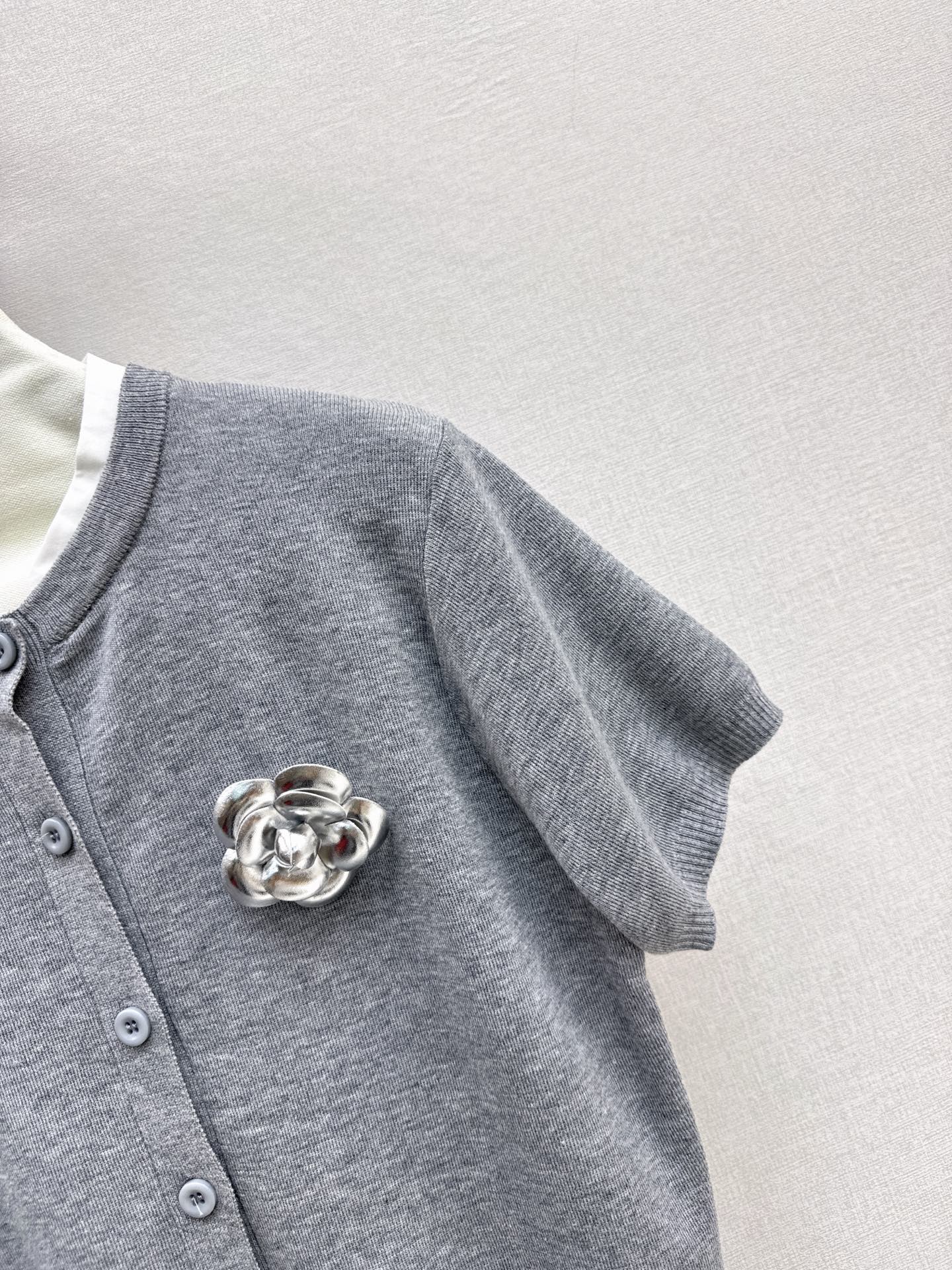 25fw new camellia knitted short sleeves
