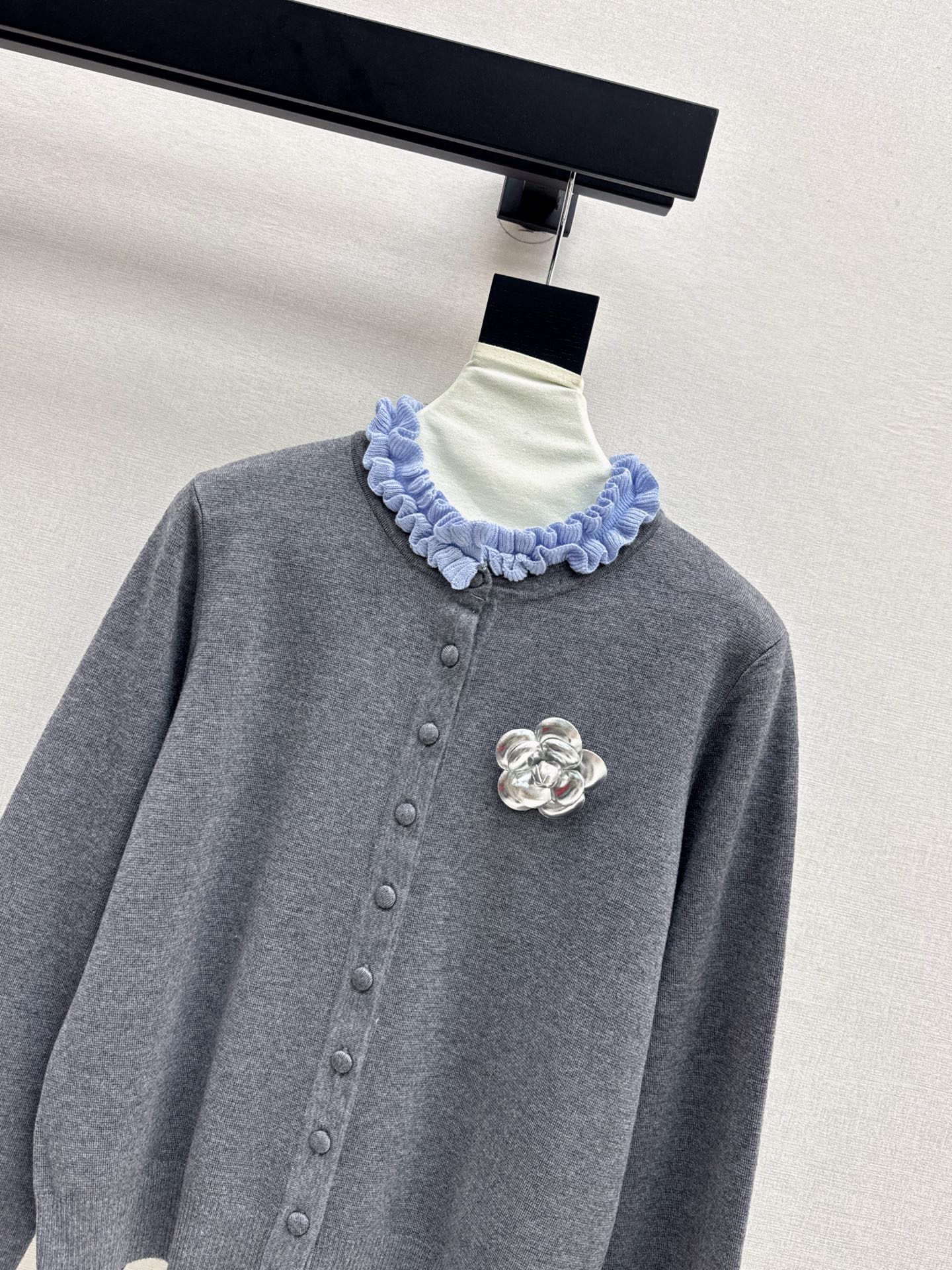 25fw new camellia fake two-piece knitted cardigan