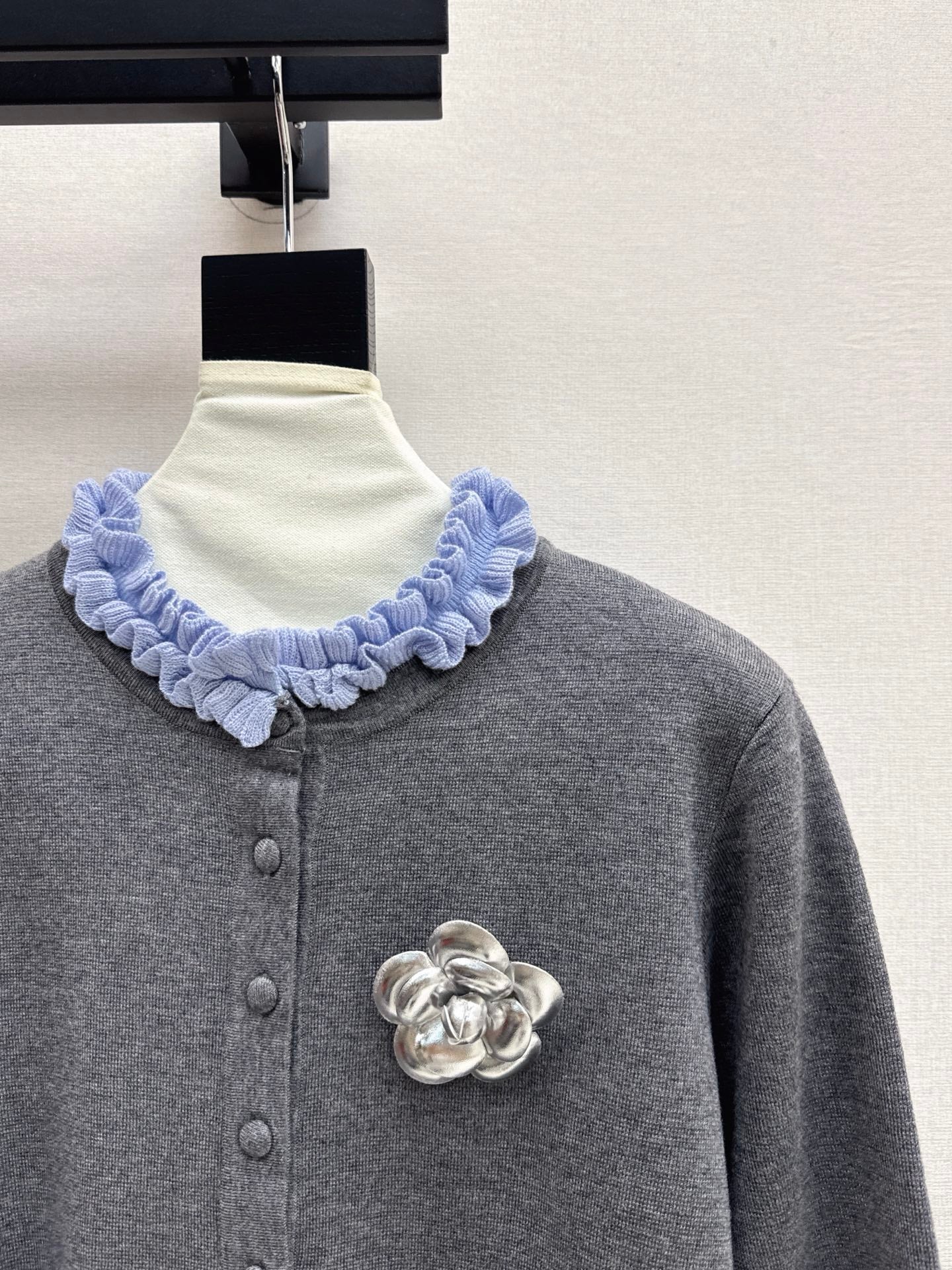 25fw new camellia fake two-piece knitted cardigan