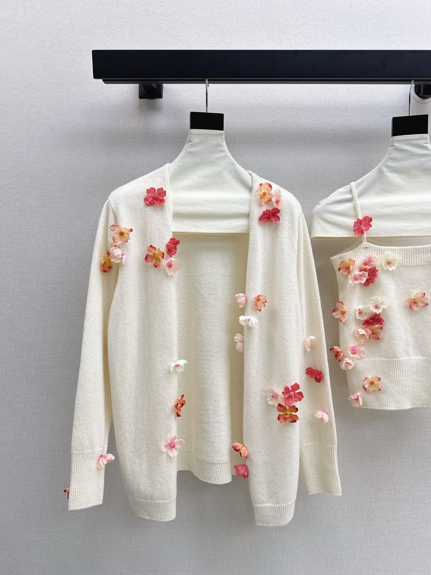 25fw new wool flower sling with cardigan top set