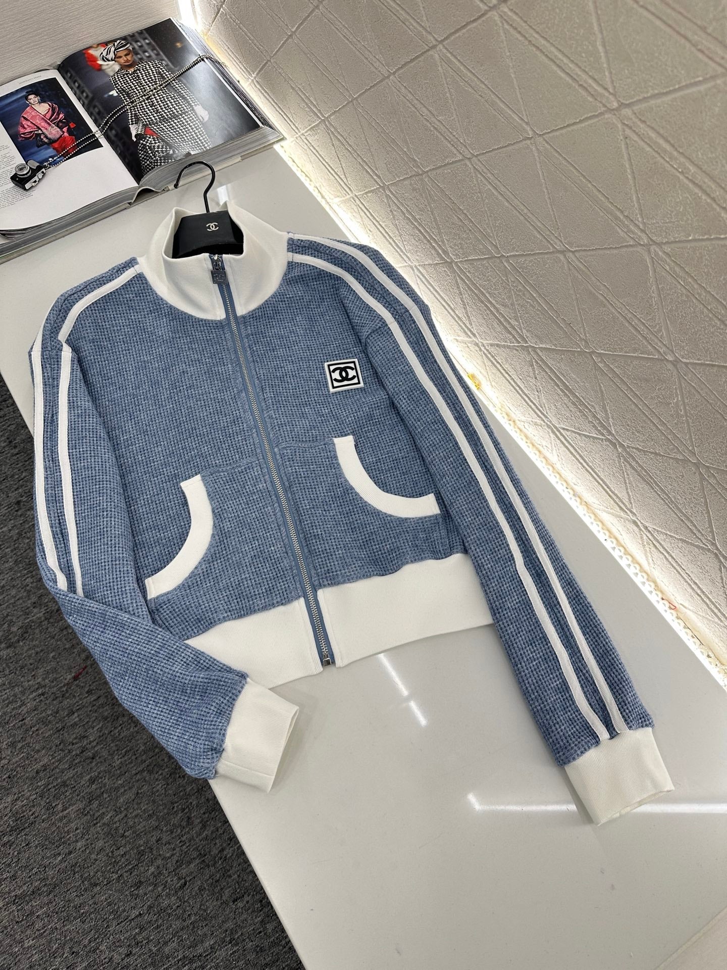 25 Sports jacket+pants set