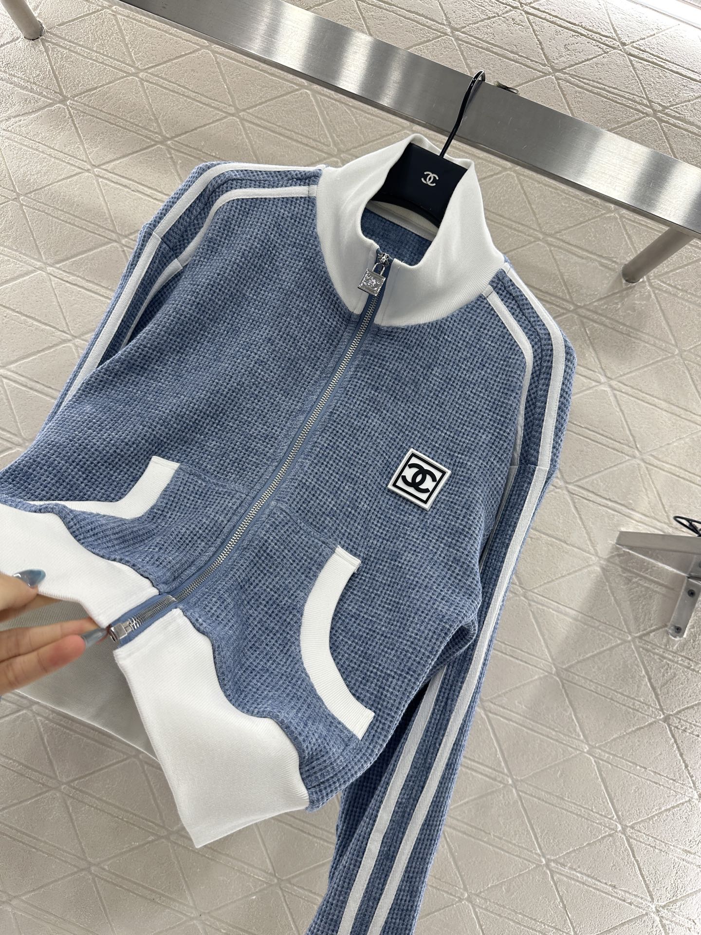 25 Sports jacket+pants set