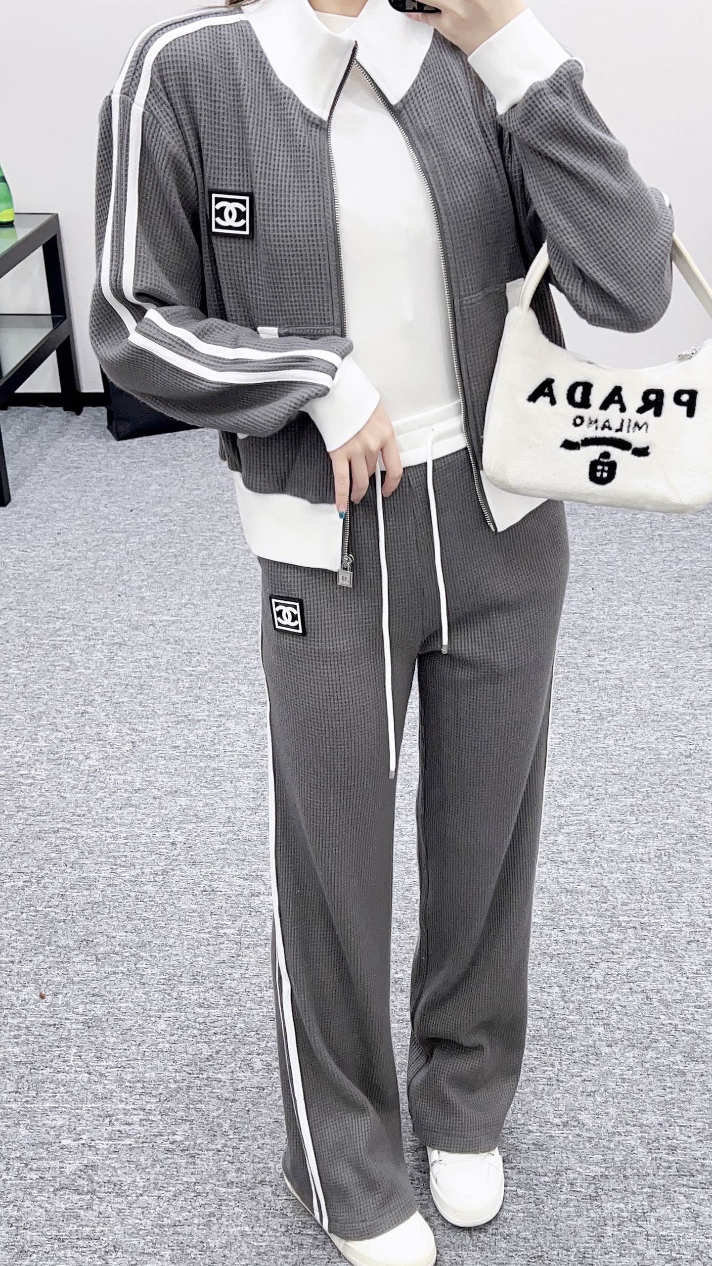 25 Sports jacket+pants set
