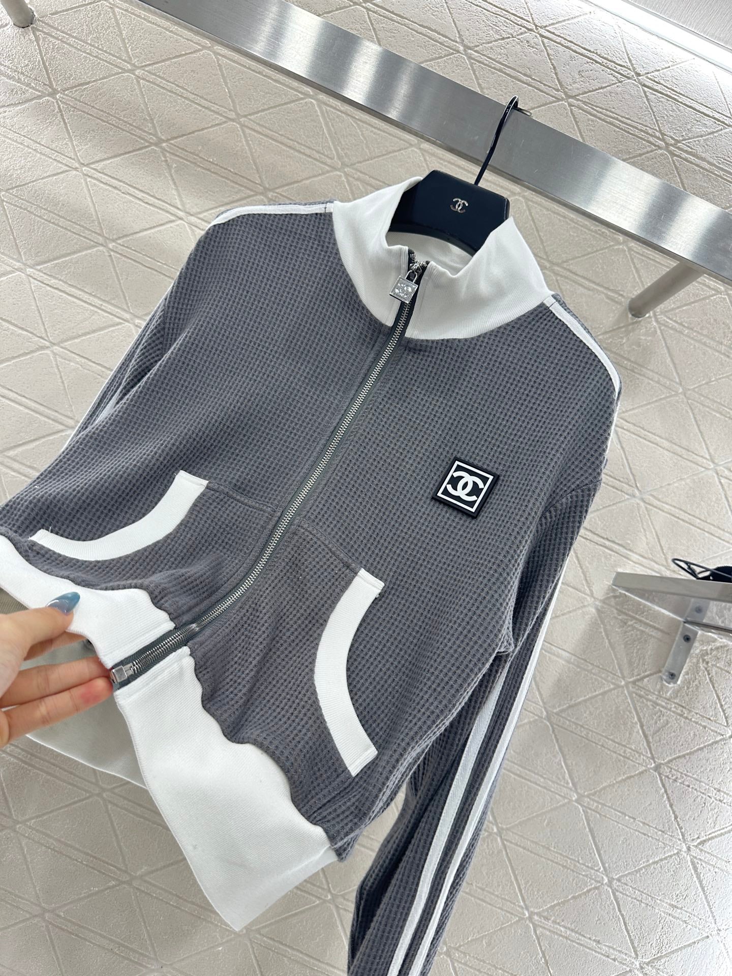 25 Sports jacket+pants set