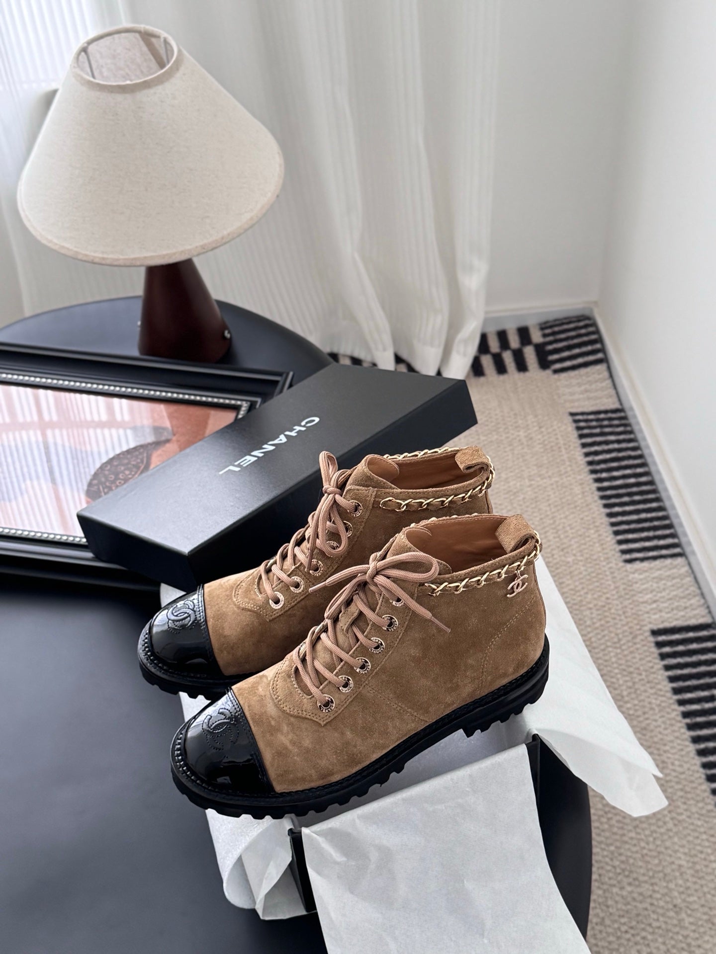 25 New Chain Knight Boots