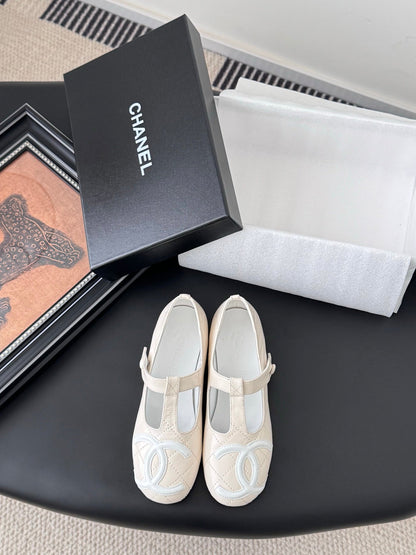 25 Vintage vintage series flat shoes