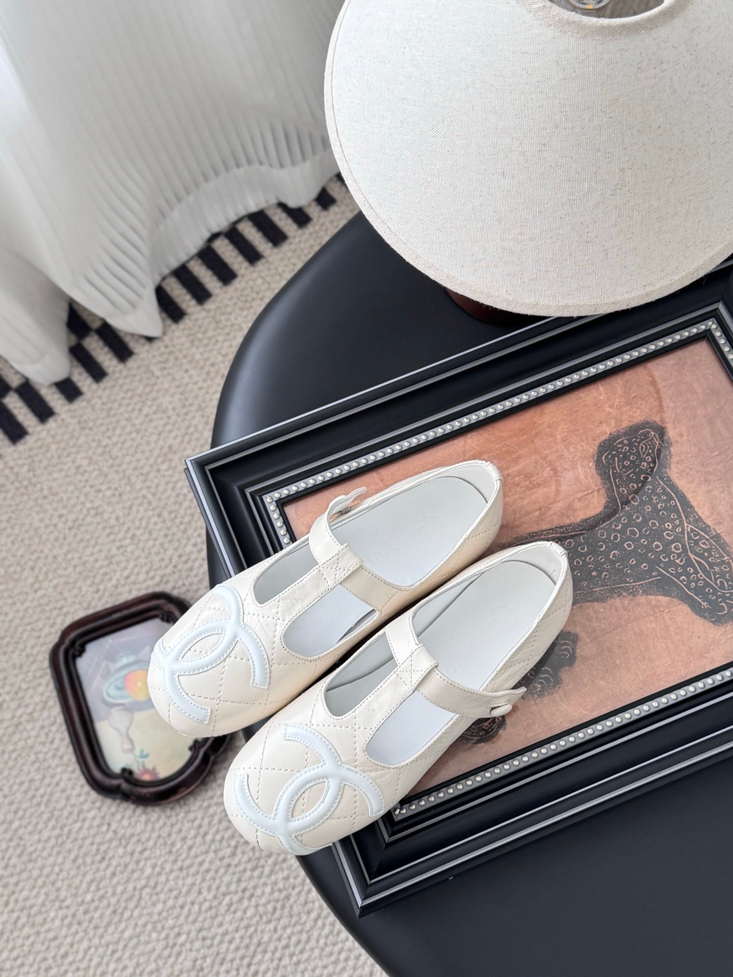 25 Vintage vintage series flat shoes