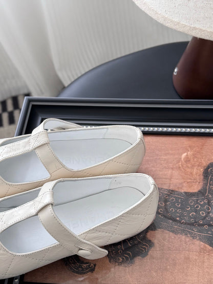 25 Vintage vintage series flat shoes